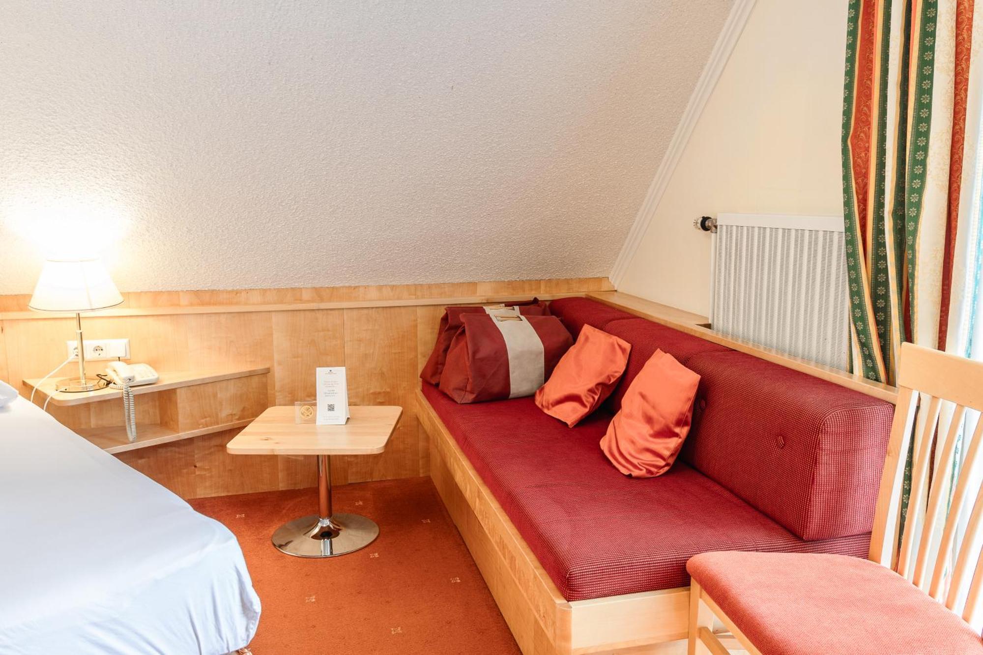 Schlosshotel Seewirt Turracher Hohe Exterior foto