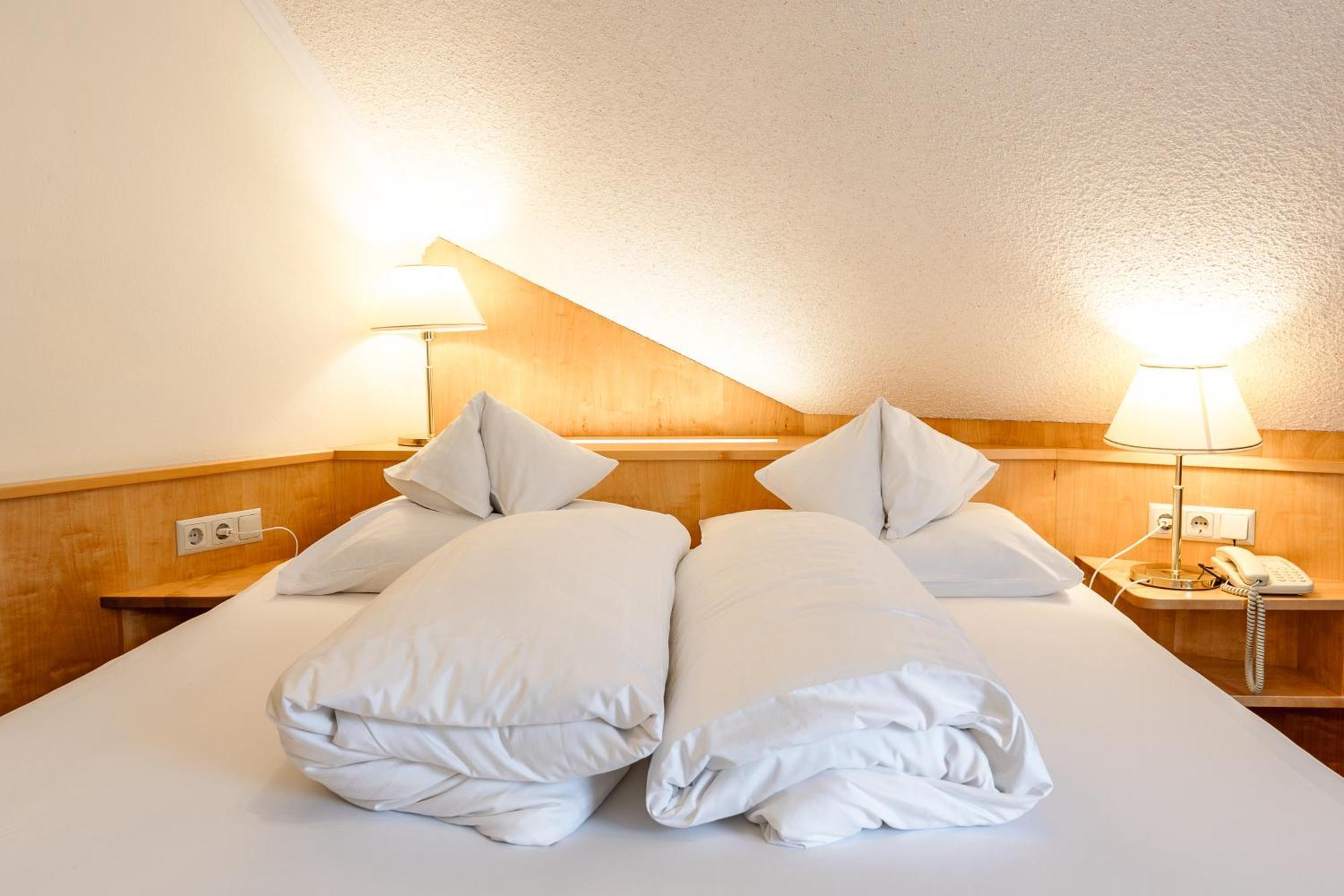 Schlosshotel Seewirt Turracher Hohe Exterior foto