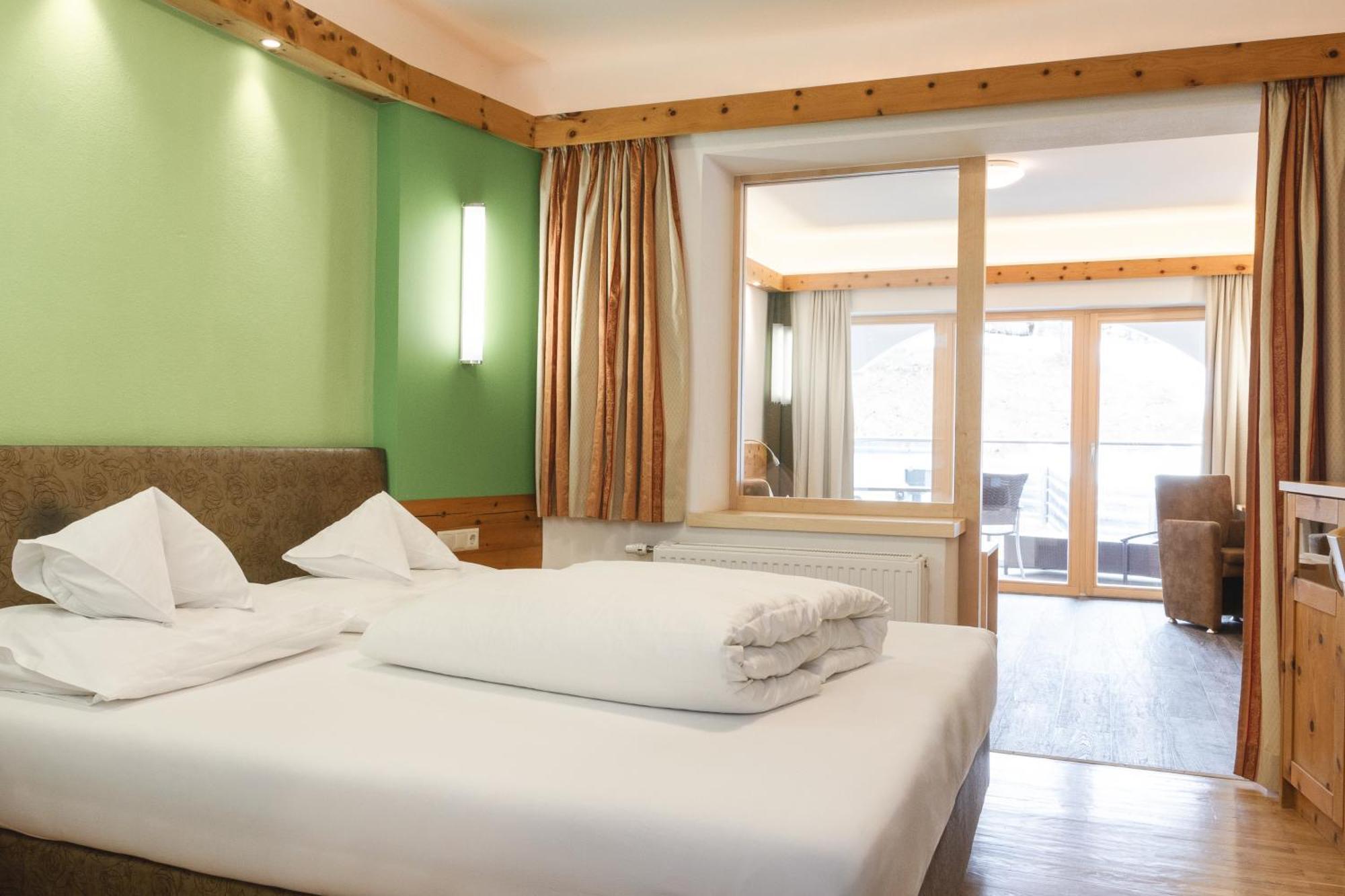 Schlosshotel Seewirt Turracher Hohe Exterior foto